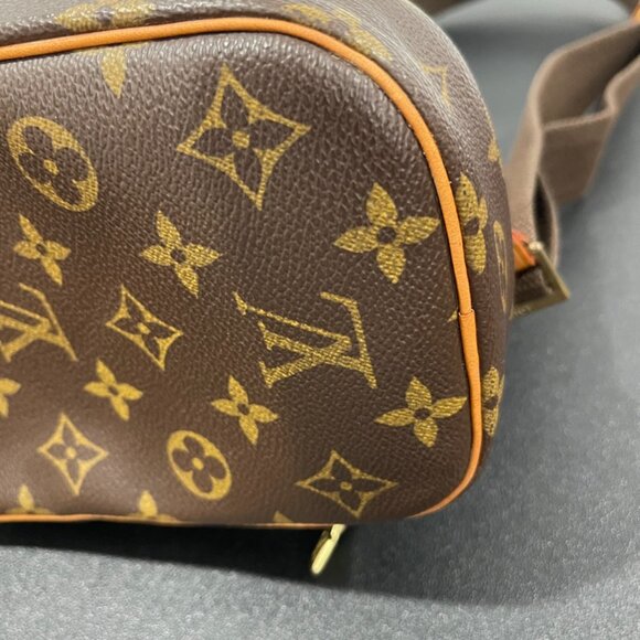 Louis Vuitton Monogram Pochette Gangu Sling/Crossbody Bag (JB1051) - Picture 4 of 14